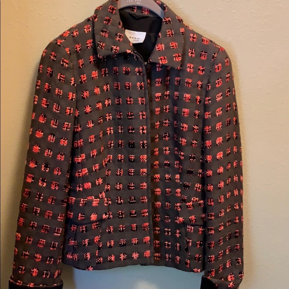 Jacket with zipper